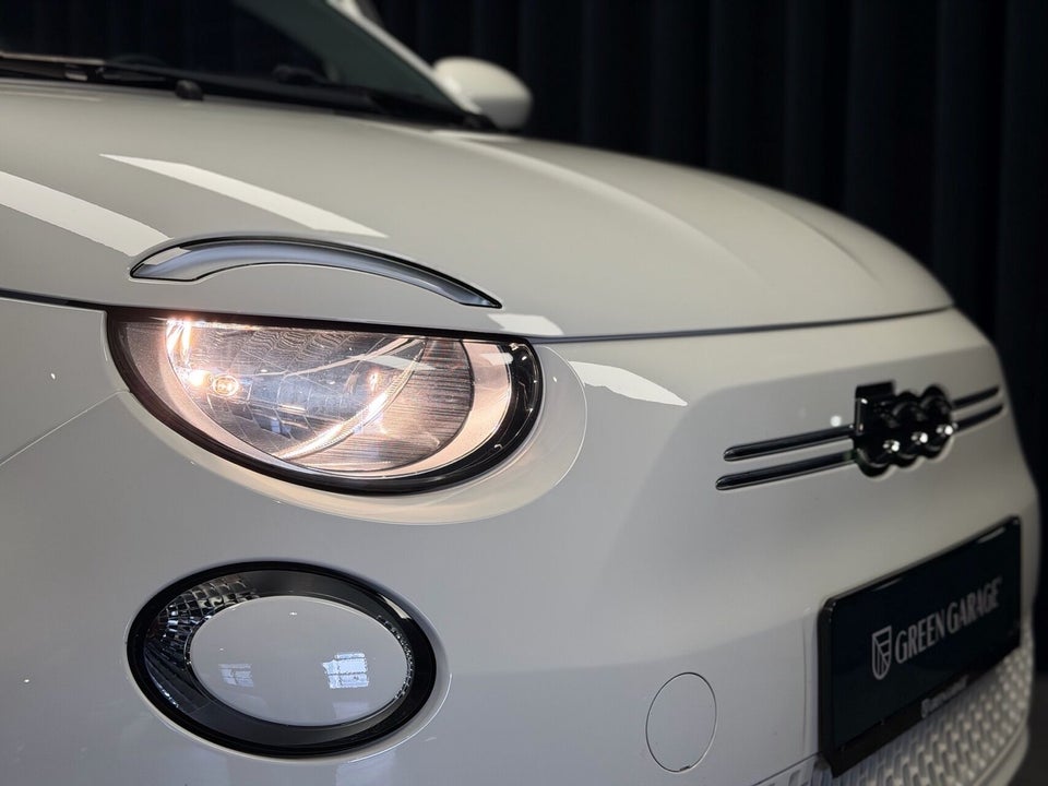 Fiat 500e 42 Icon 3d
