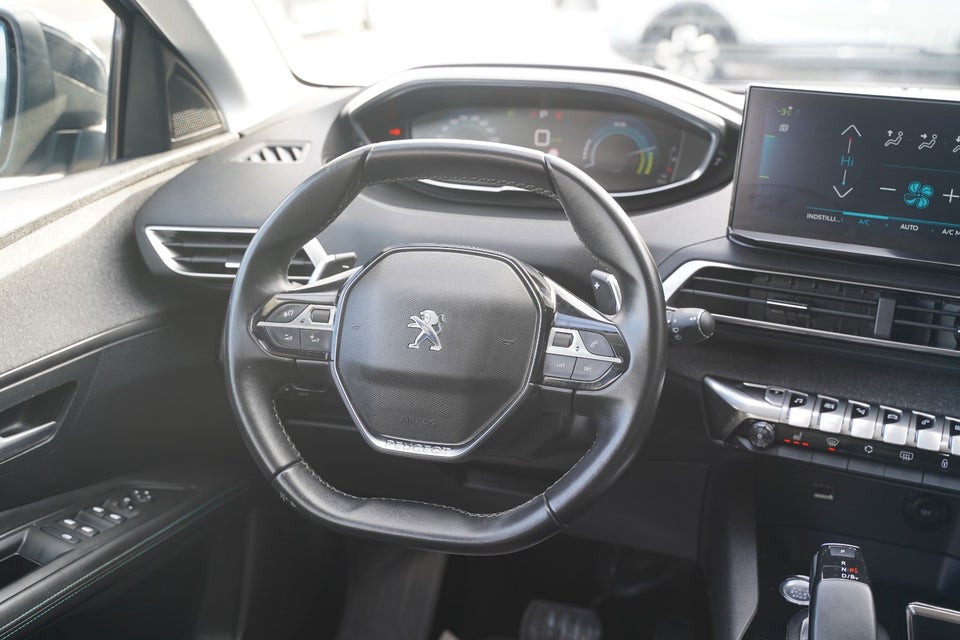 Peugeot 3008 1,6 Hybrid First Selection EAT8 5d