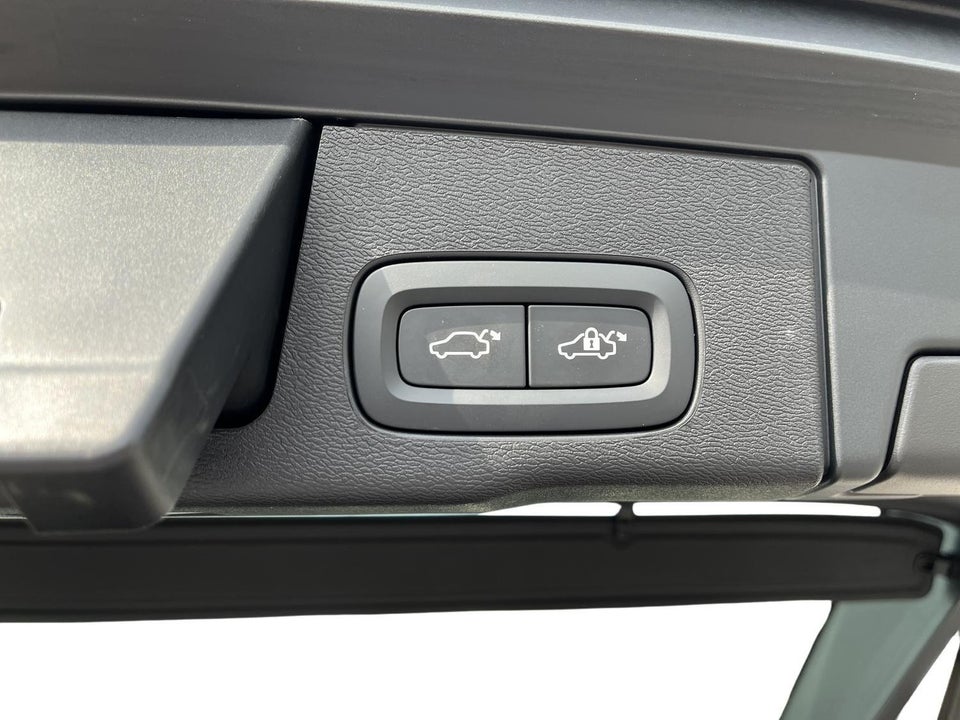 Volvo XC60 2,0 T6 ReCharge Inscription aut. AWD 5d