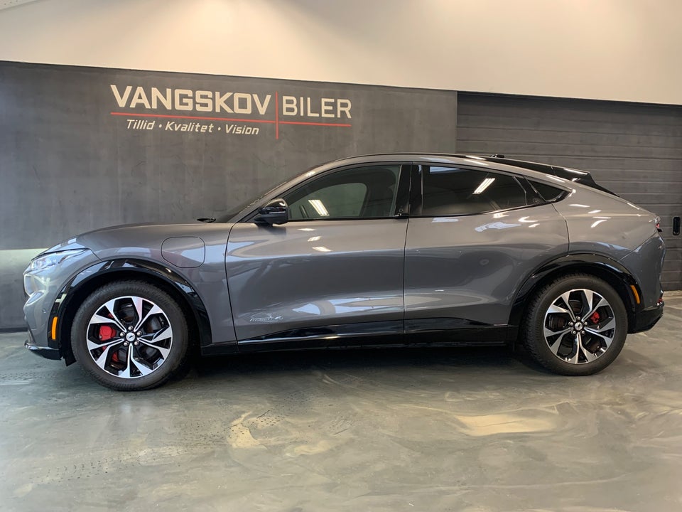 Ford Mustang Mach-E 75 Premium Standard Range AWD 5d