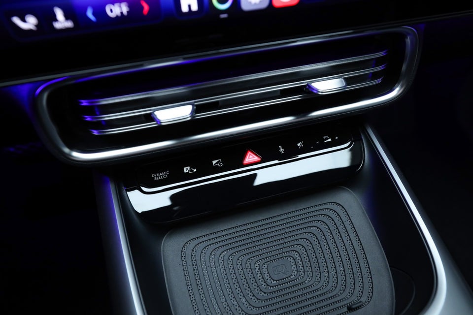 Mercedes CLA250+ EQ Progressive 4d