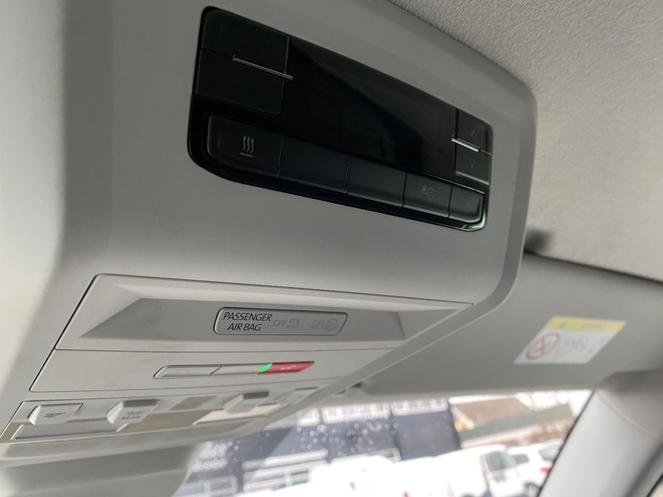 VW Transporter 2,0 TDi 110 Kassevogn lang