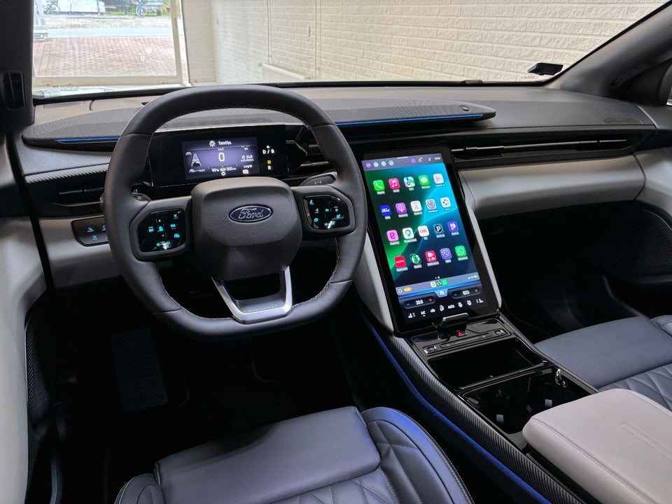Ford Explorer 77 Premium Extended Range 5d