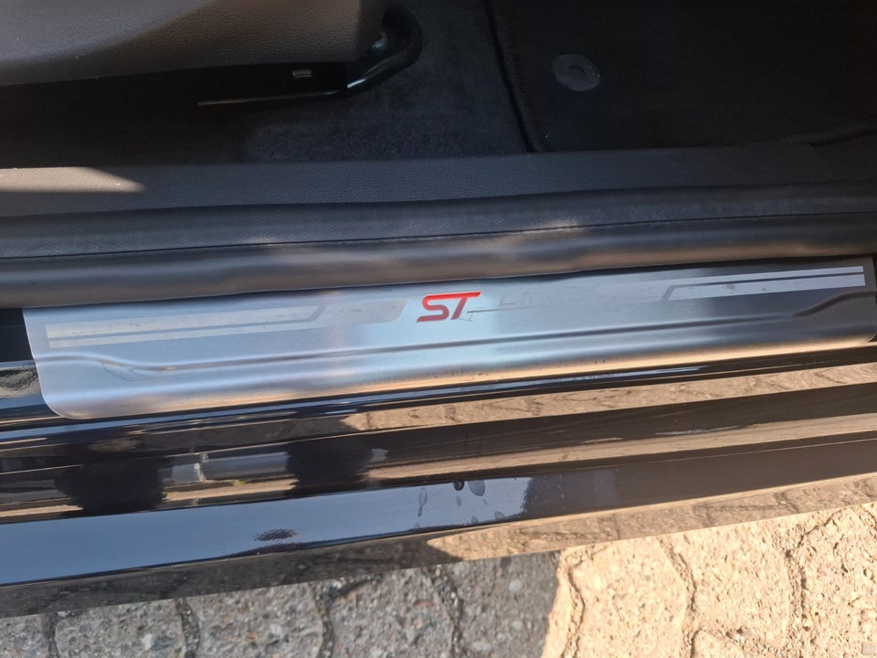 Ford Focus 1,0 SCTi 125 ST-Line 5d