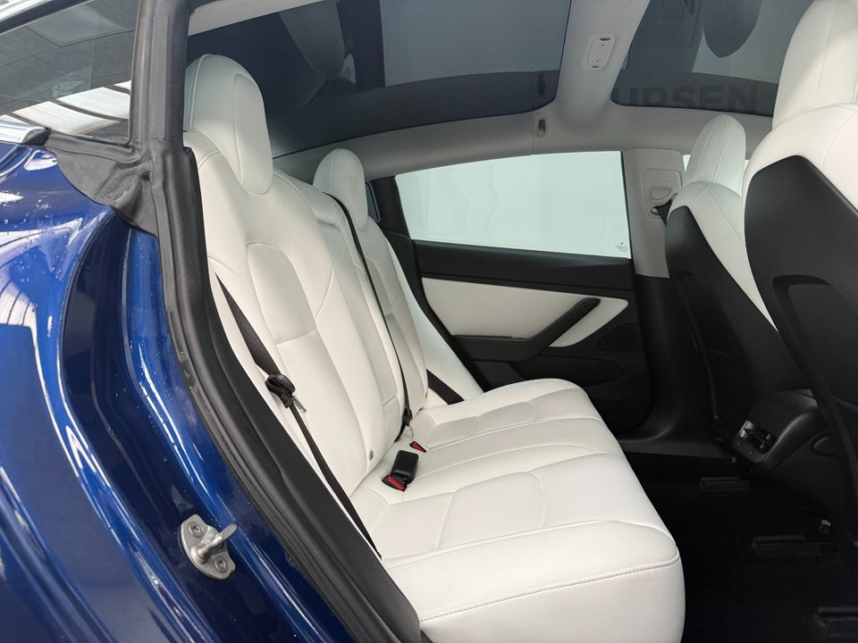 Tesla Model 3 Long Range AWD 4d
