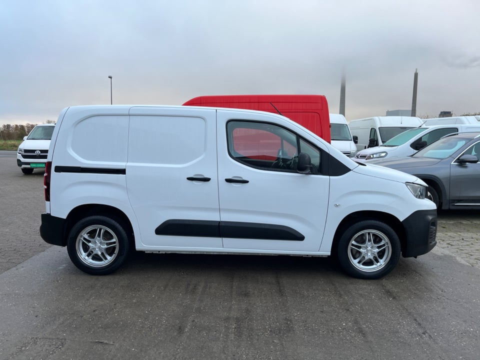 Peugeot Partner 1,5 BlueHDi 130 L1V1 Plus EAT8 Van