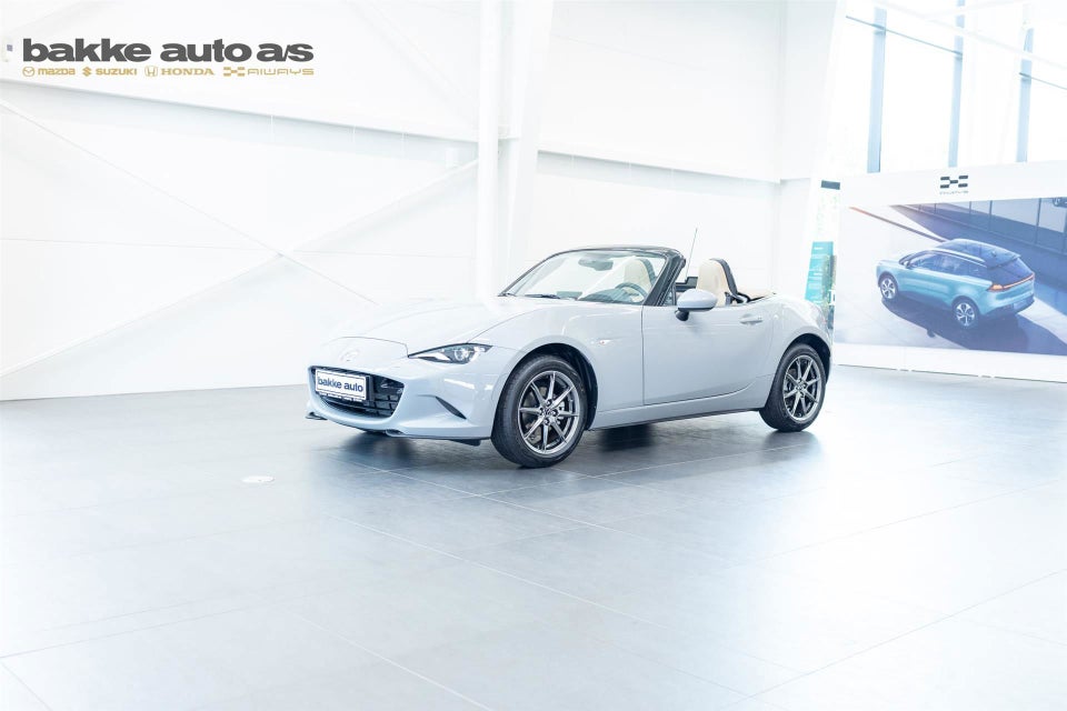 Mazda MX-5 1,5 SkyActiv-G 132 Roadster Kazari 2d