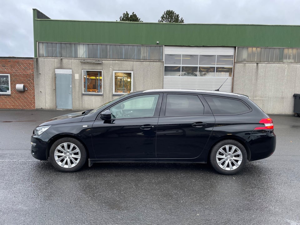 Peugeot 308 1,6 BlueHDi 120 Style SW 5d