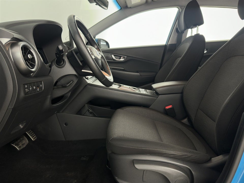 Hyundai Kona 39 EV Essential 5d