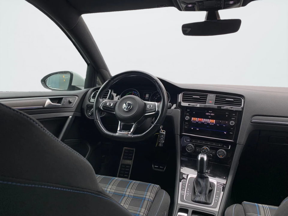 VW Golf VII 1,4 GTE DSG 5d
