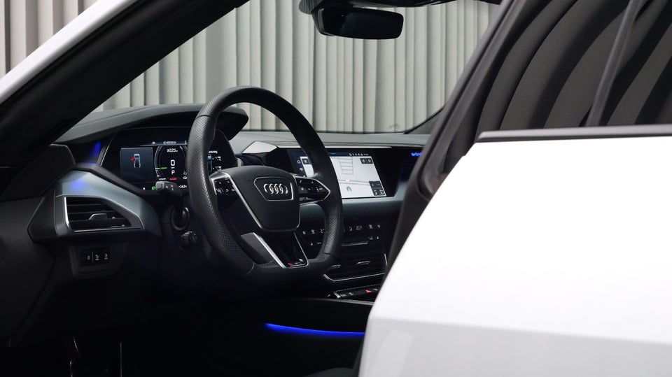 Audi RS e-tron GT quattro 4d