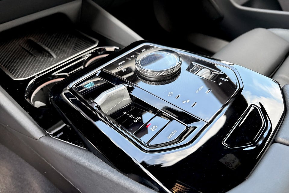 BMW i5 eDrive40 M-Sport 4d