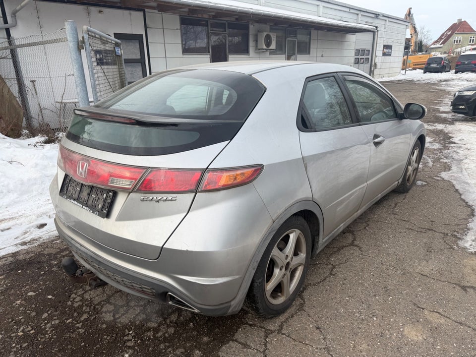 Honda Civic 1,8 Sport 5d