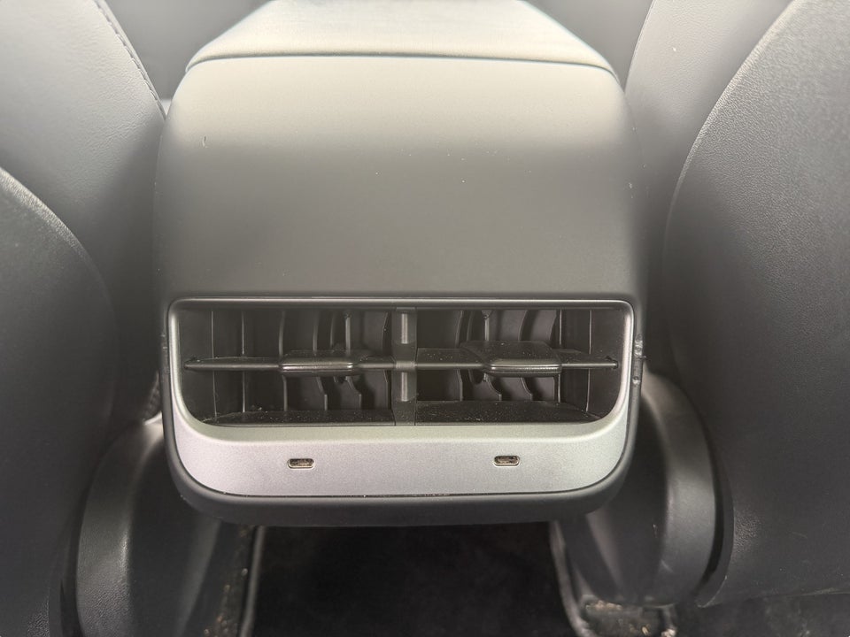 Tesla Model 3 Standard Range+ RWD 4d