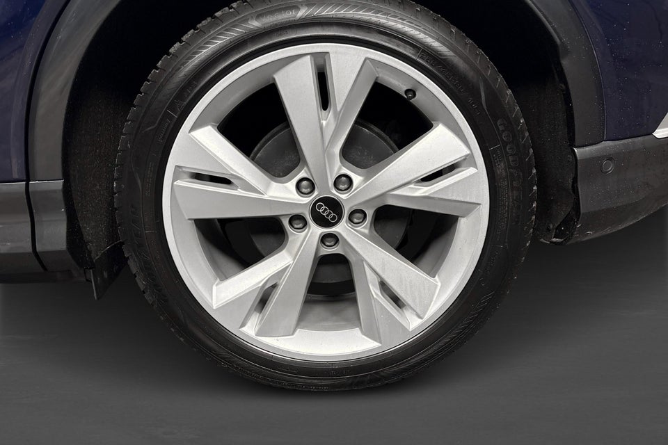 Audi Q4 e-tron 45 Progress 5d