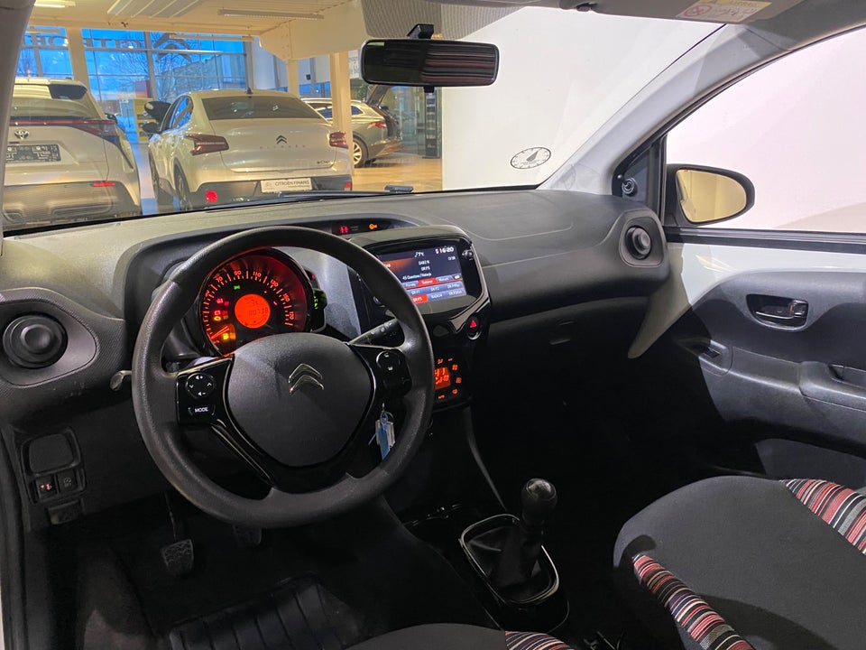 Citroën C1 1,0 VTi Shine 5d