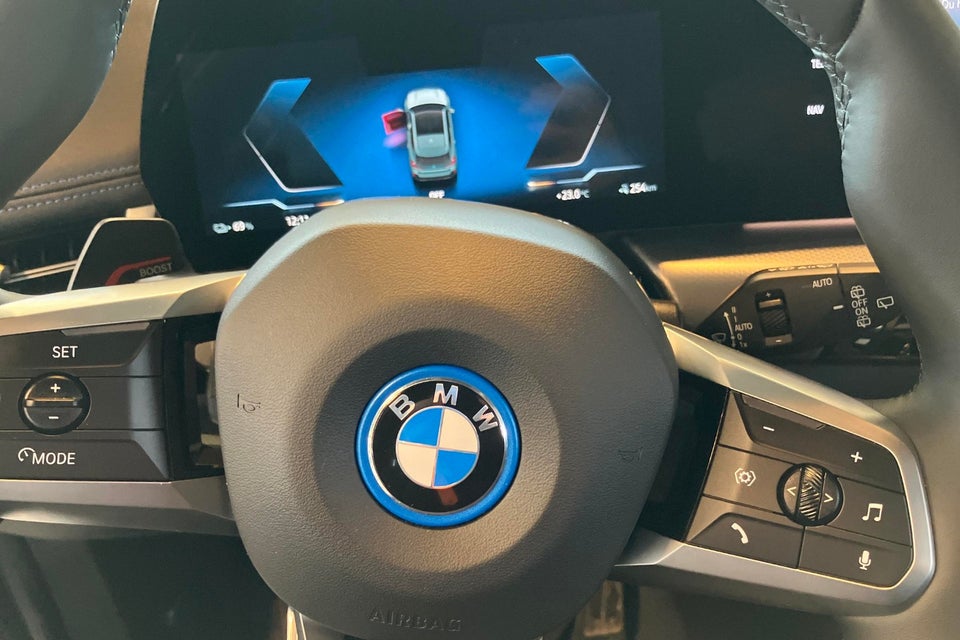 BMW iX1 eDrive20 M-Sport Pro 5d