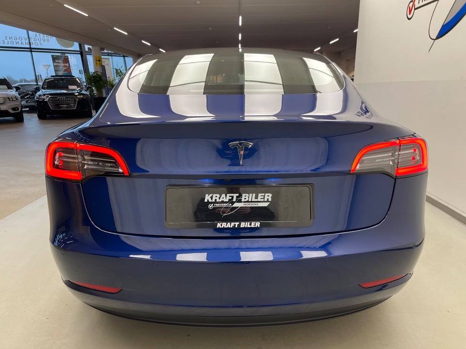 Tesla Model 3 Standard Range+ RWD 4d