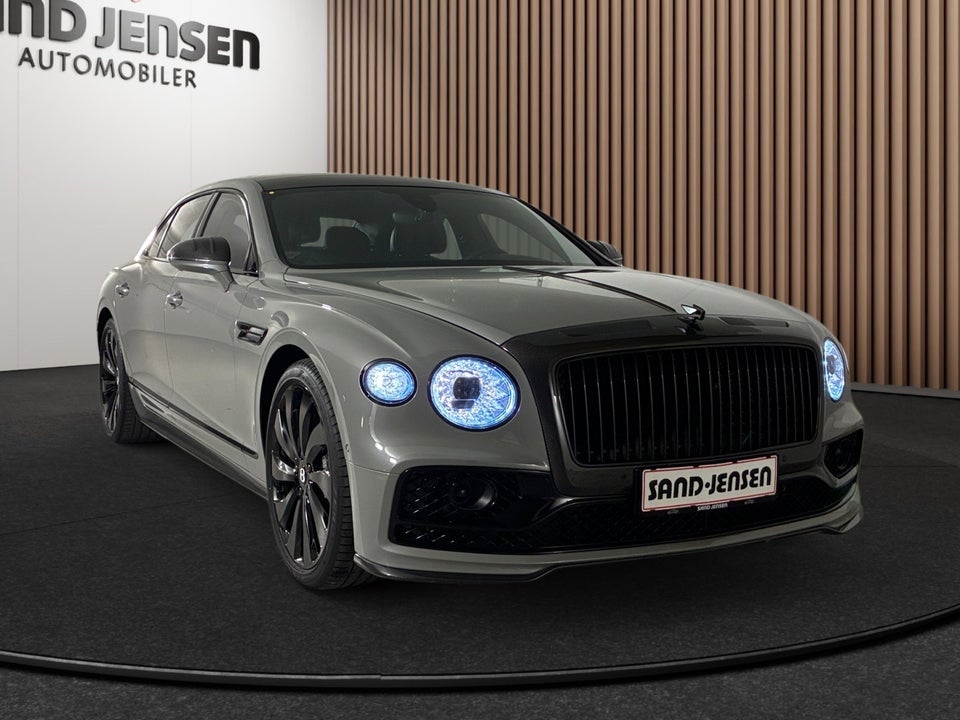 Bentley Flying Spur 6,0 W12 Mulliner Mansory Black Line aut. 4d