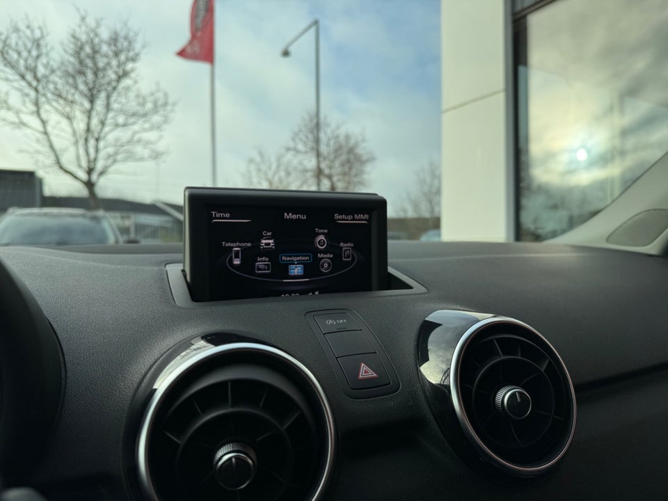 Audi A1 1,6 TDi 105 Ambition Sportback 5d