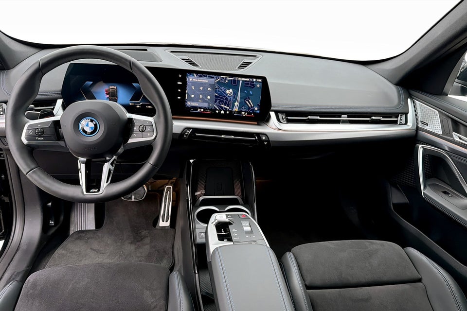 BMW iX1 xDrive30 Fully Charged M-Sport 5d