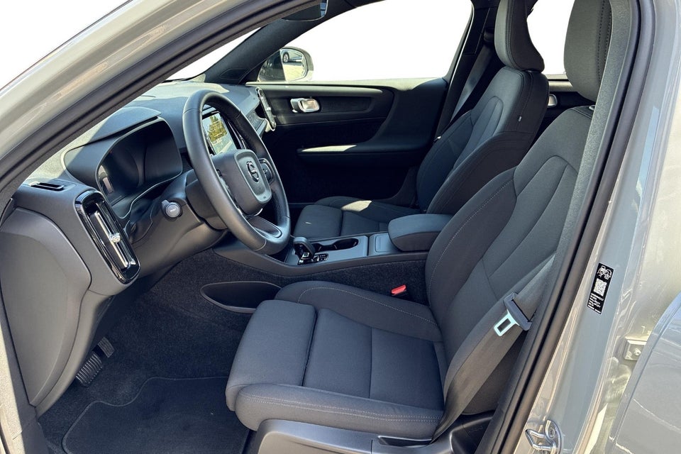 Volvo EX40 Extended Range Plus 5d