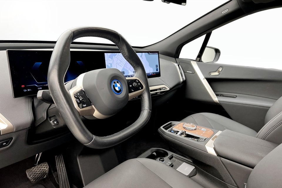 BMW iX xDrive40 Supercharged 5d