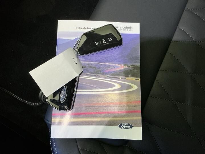 Ford Explorer 77 Premium Extended Range 5d