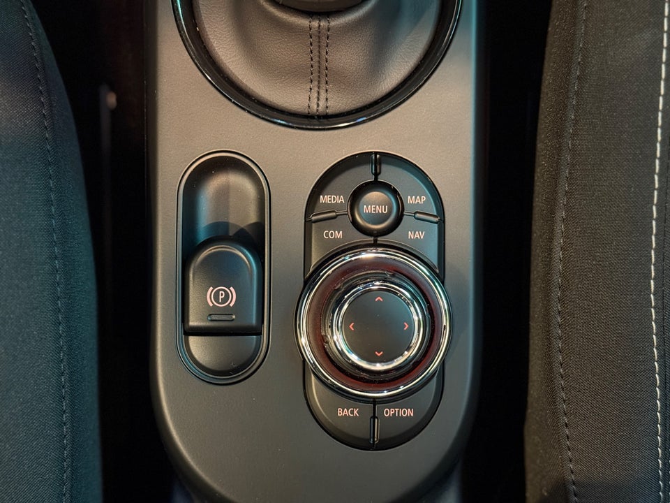 MINI Cooper SE Classic Trim 3d