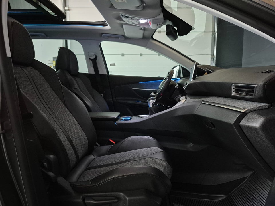 Peugeot 5008 1,2 PureTech 130 Allure 7prs 5d