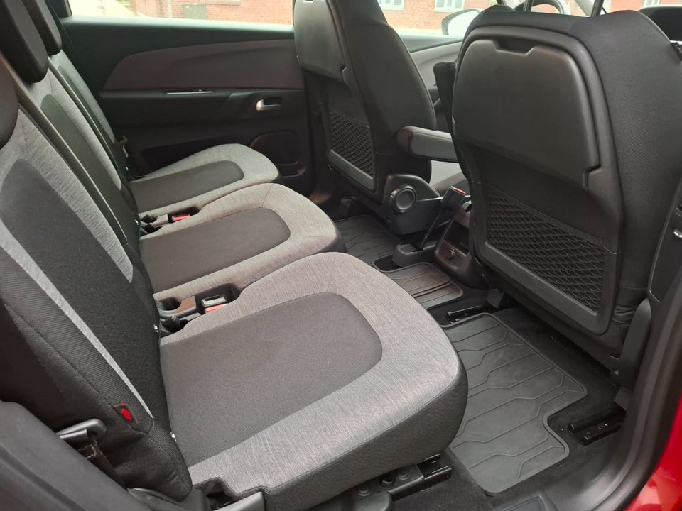 Citroën C4 Picasso 1,6 BlueHDi 120 Iconic 5d