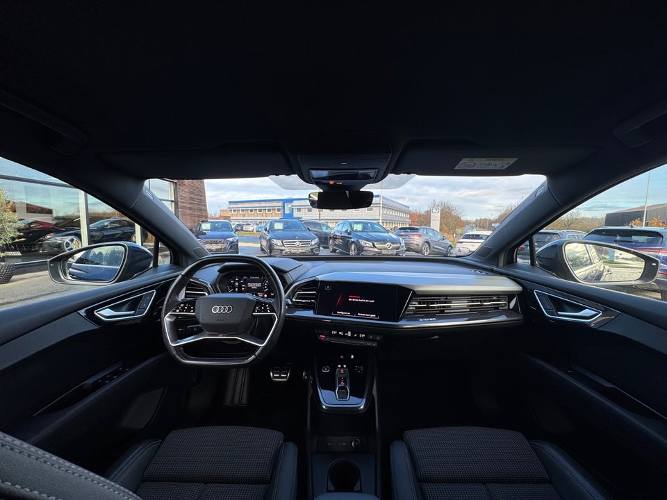 Audi Q4 e-tron 40 S-line 5d