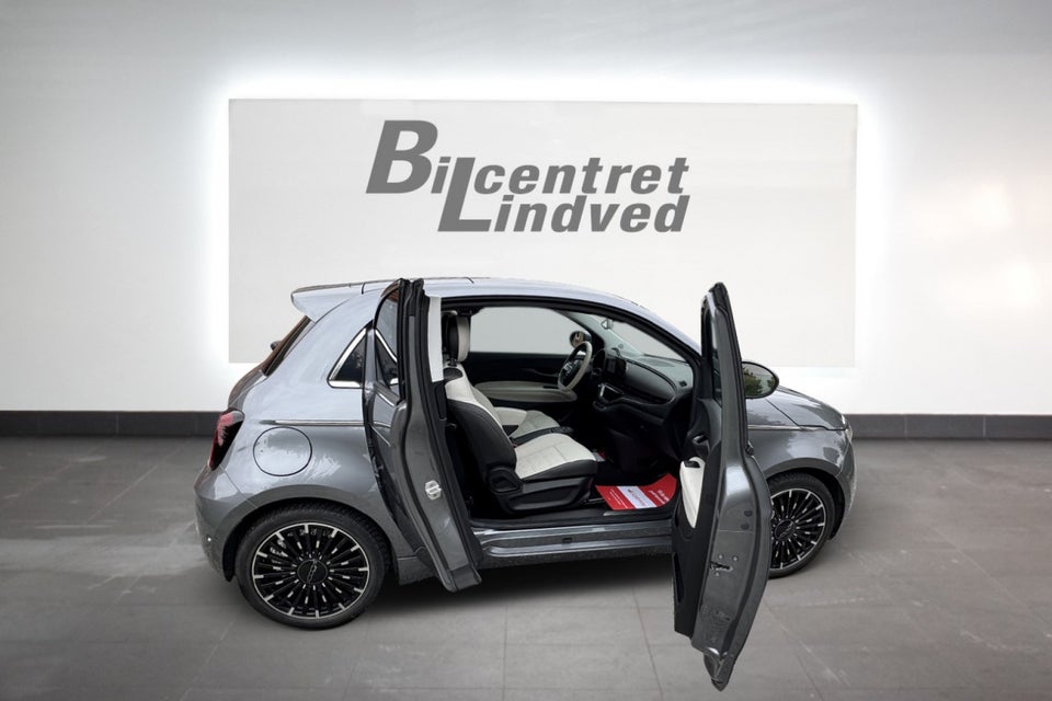 Fiat 500e 42 la Prima by Bocelli 3+1 4d