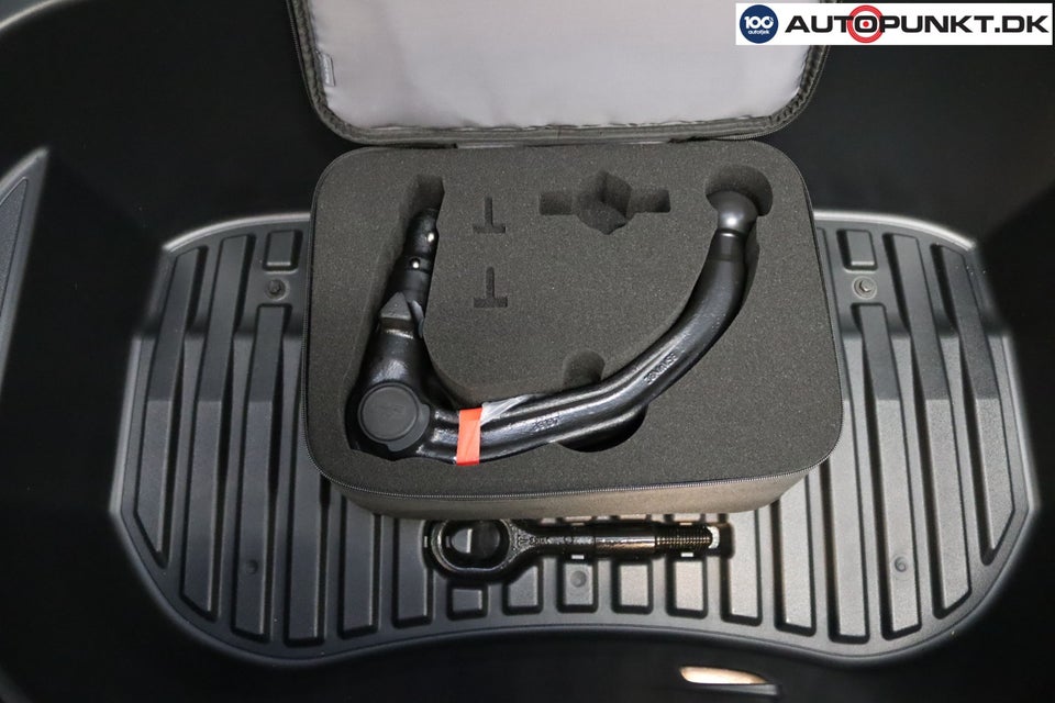 Tesla Model 3 Long Range AWD 4d