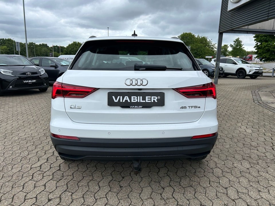 Audi Q3 45 TFSi e Attitude plus S-tr. 5d