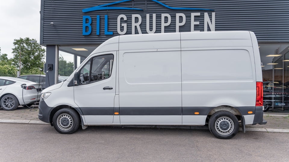 Mercedes Sprinter 214 2,2 CDi A2 Kassevogn aut. FWD