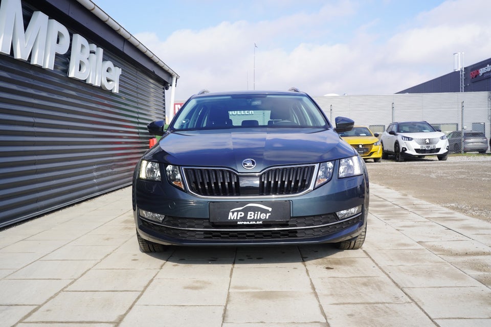 Skoda Octavia 1,6 TDi 115 Style Combi DSG 5d