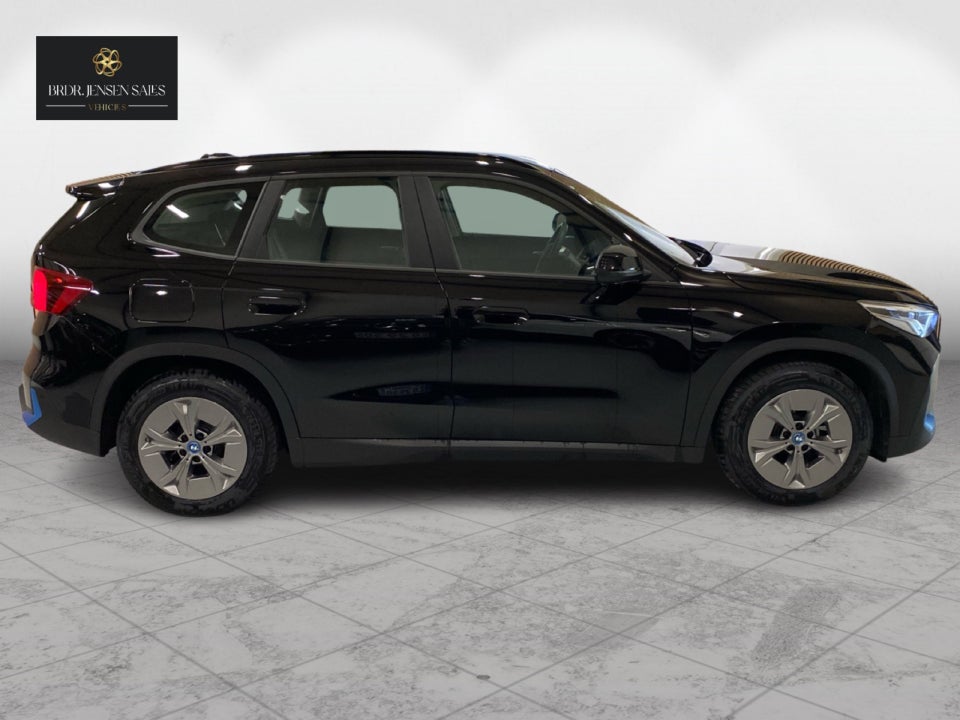 BMW iX1 xDrive30 5d