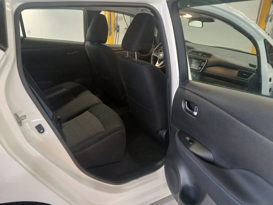 Nissan Leaf 39 Acenta 5d