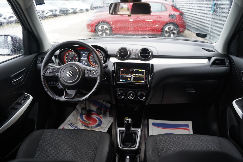 Suzuki Swift 1,0 Boosterjet mHybrid Exclusive Hit 5d