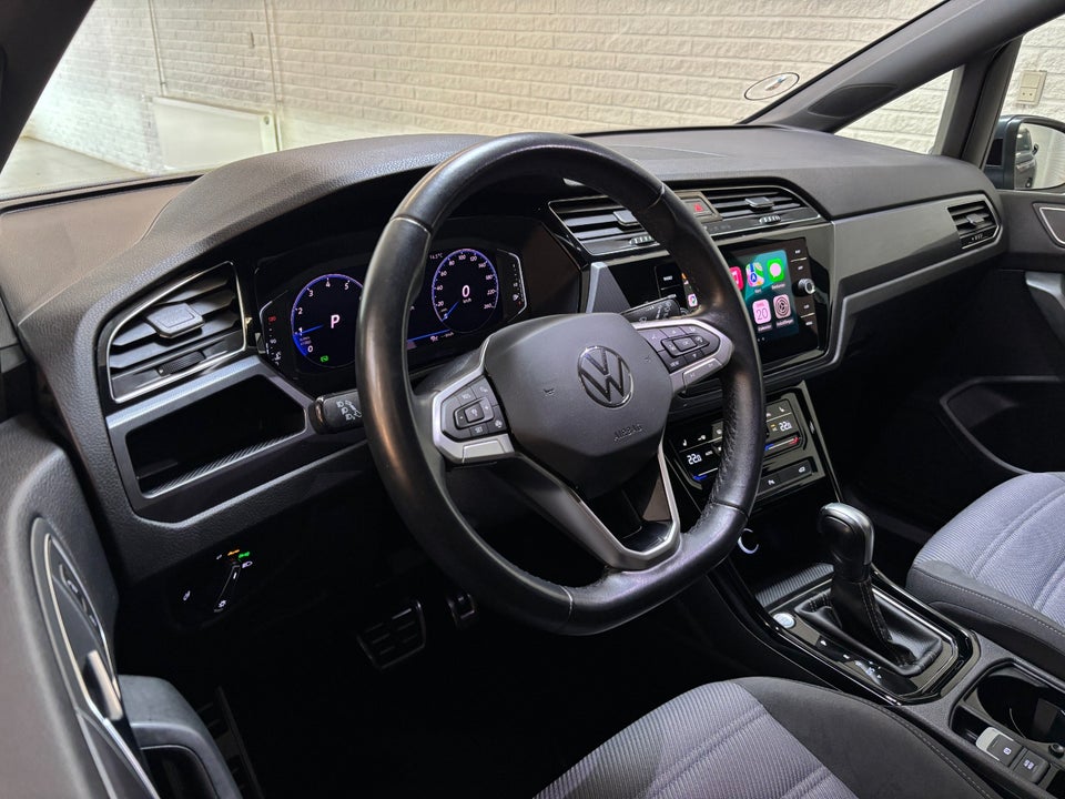 VW Touran 1,5 TSi 150 R-line DSG Van 5d
