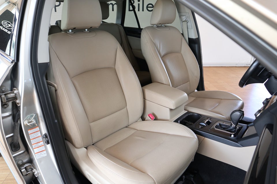 Subaru Outback 2,0 D Summit CVT AWD 5d
