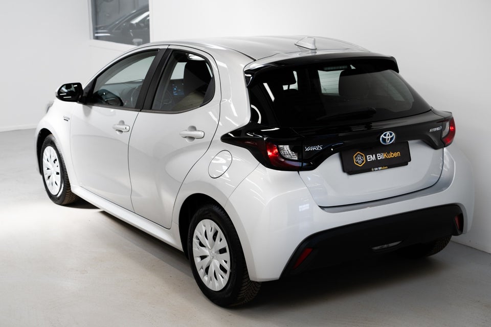 Toyota Yaris 1,5 Hybrid H3 e-CVT 5d