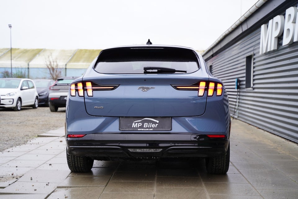 Ford Mustang Mach-E Premium Standard Range AWD 5d