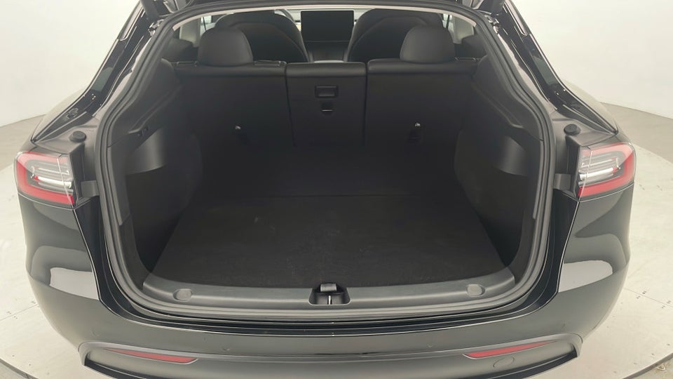 Tesla Model Y Long Range AWD 5d