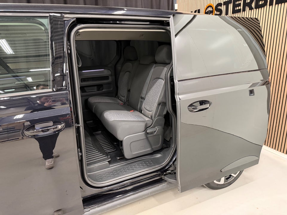 VW ID.Buzz 77 Pro SWB 5d