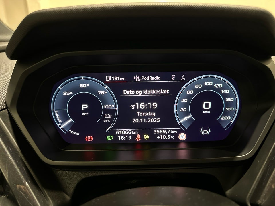 Audi Q4 e-tron 40 S-line 5d