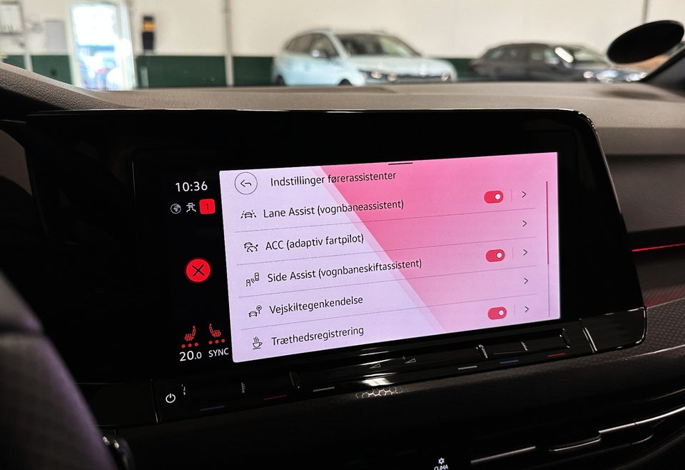 VW Golf VIII 1,4 GTE DSG 5d