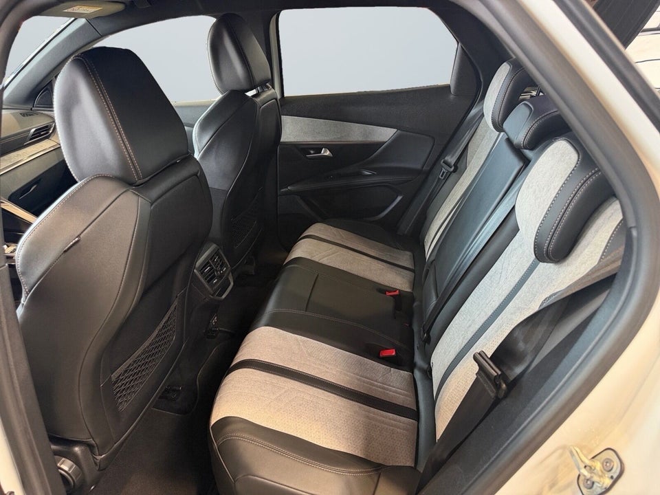 Peugeot 3008 1,6 Hybrid First GT EAT8 5d