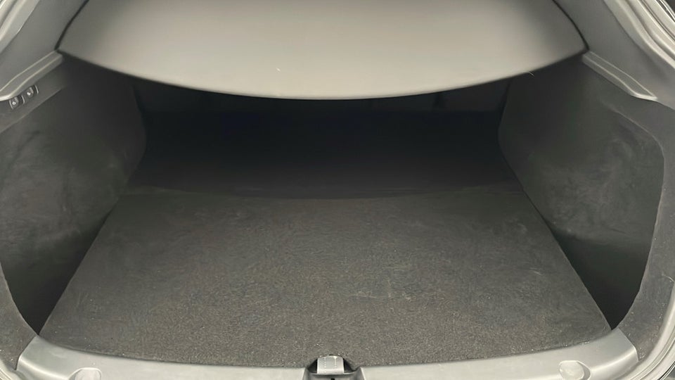 Tesla Model Y Long Range AWD 5d